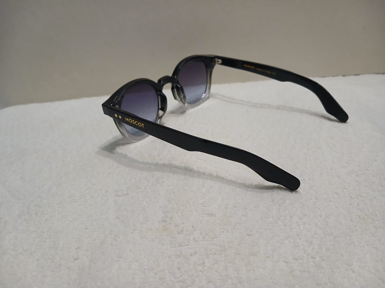 نظارة شمس بخامة أسيتات وعدسات UV 420