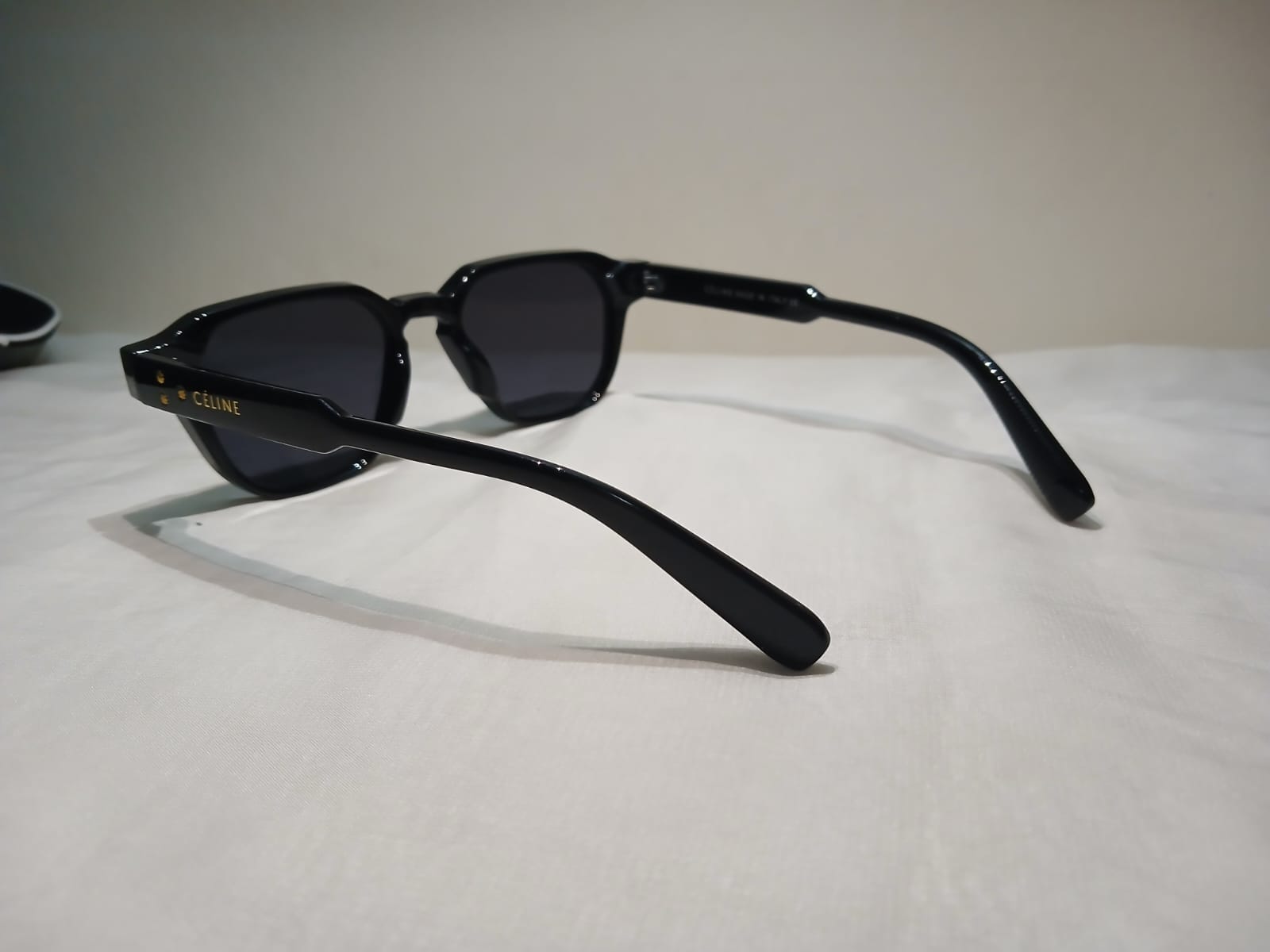 نظارة شمس بخامة أسيتات وعدسات UV 420