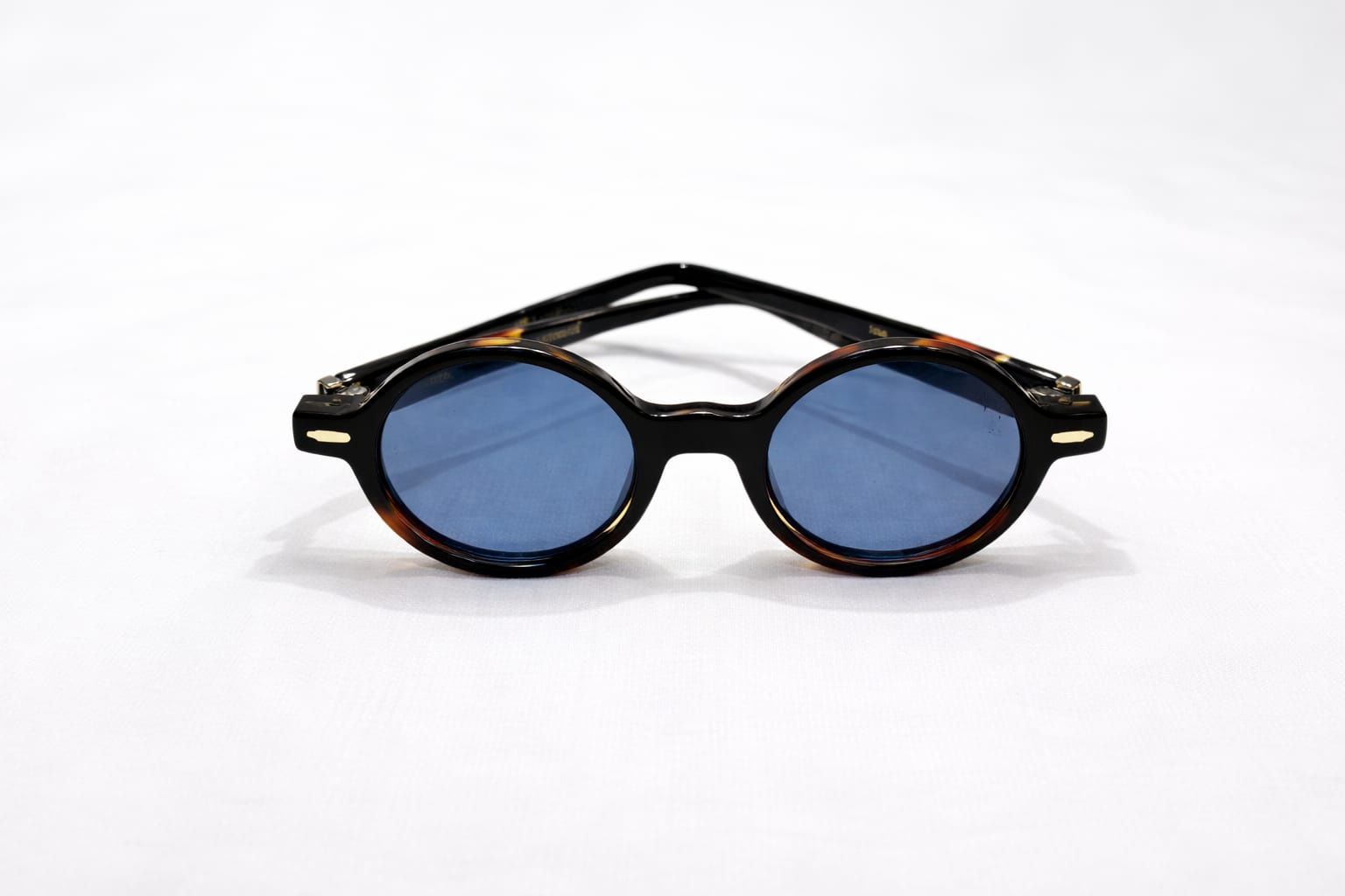 نظارة شمس بخامة أسيتات وعدسات UV 420