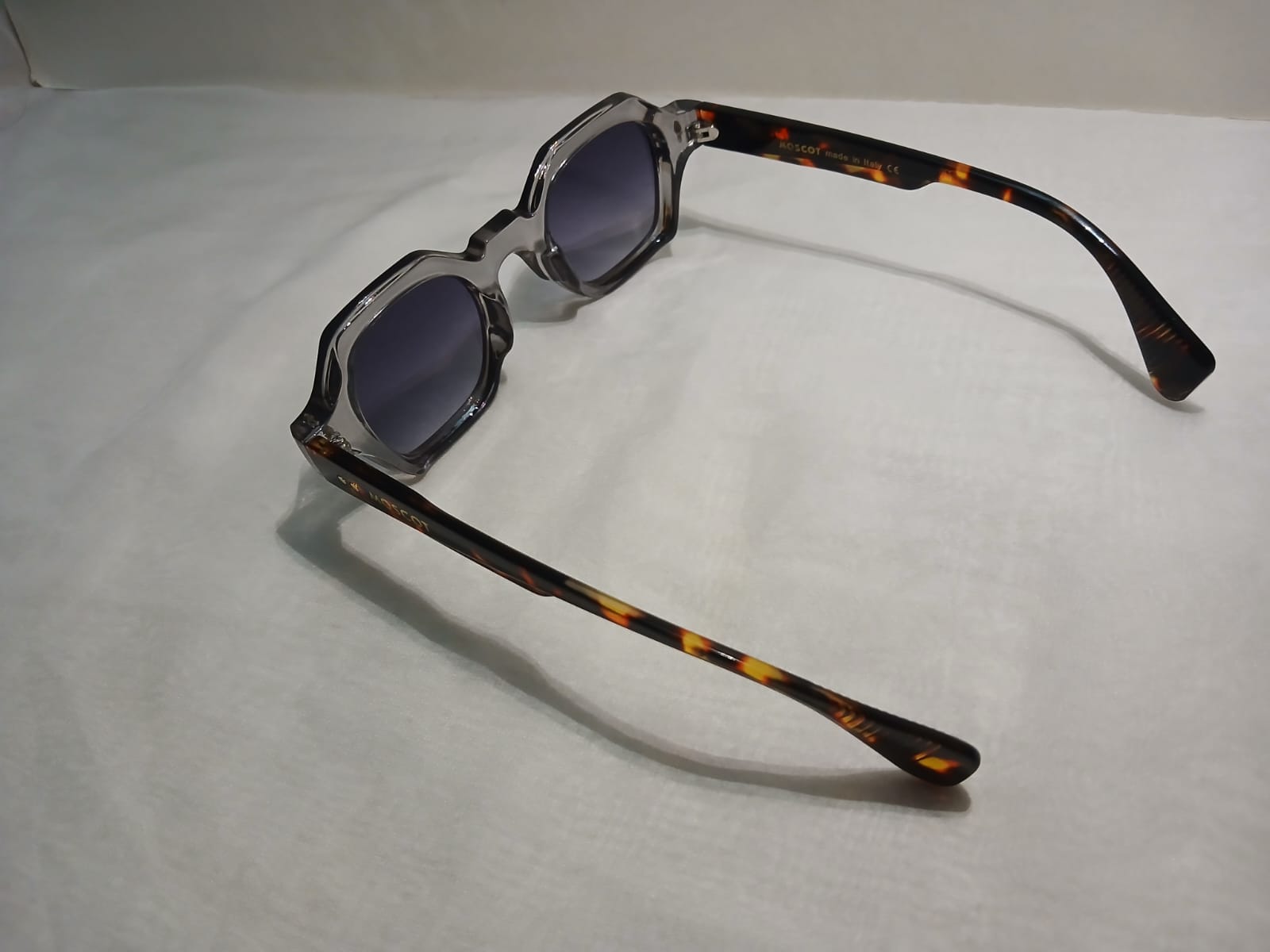 نظارة شمس بخامة أسيتات وعدسات UV 420